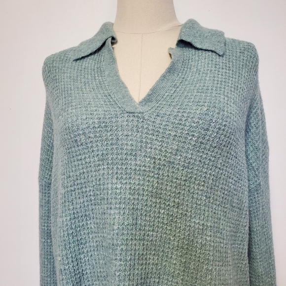 NWT William Rast V neck Sweater with collar - Picture 7 of 7